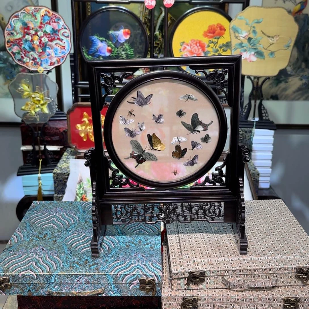 刺绣刺绣工艺精湛