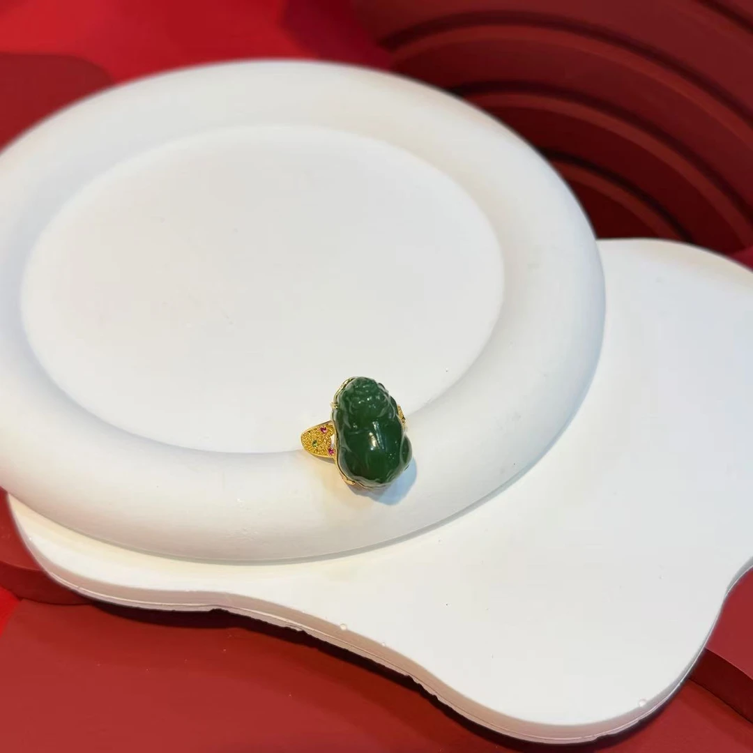 S925银镶嵌13*20*11mm碧玉貔貅戒指HNZ13803