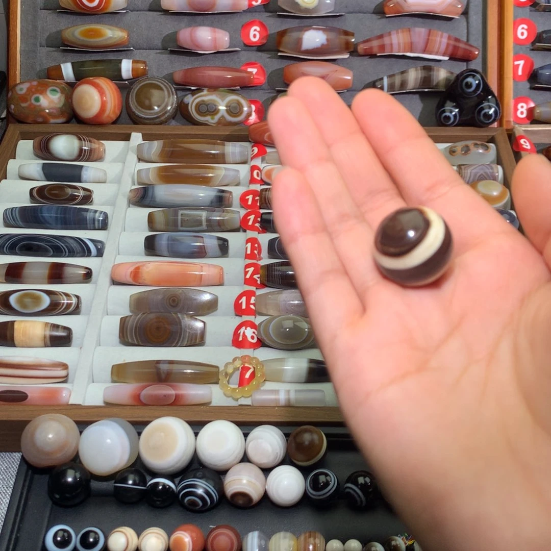 玛瑙/玉髓颈饰未镶嵌提**乐