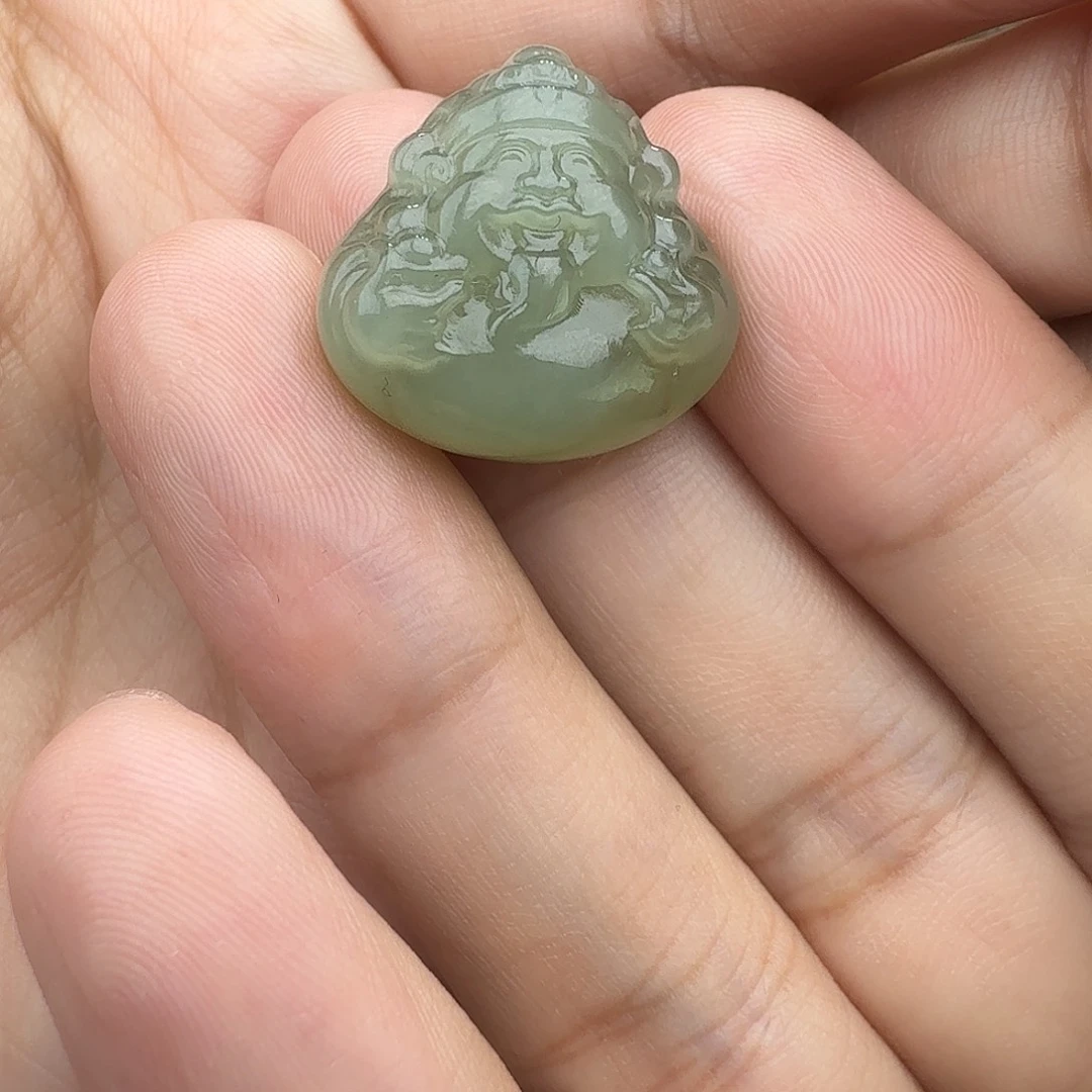 小***曼和田玉未镶嵌颈饰财神爷
