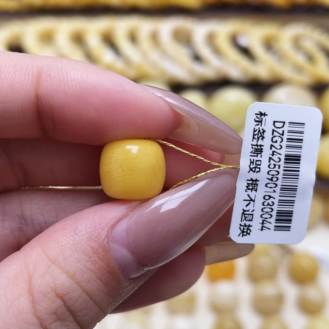 Y***y琥珀未镶嵌裸石11.3*10.3mm氧化款老型