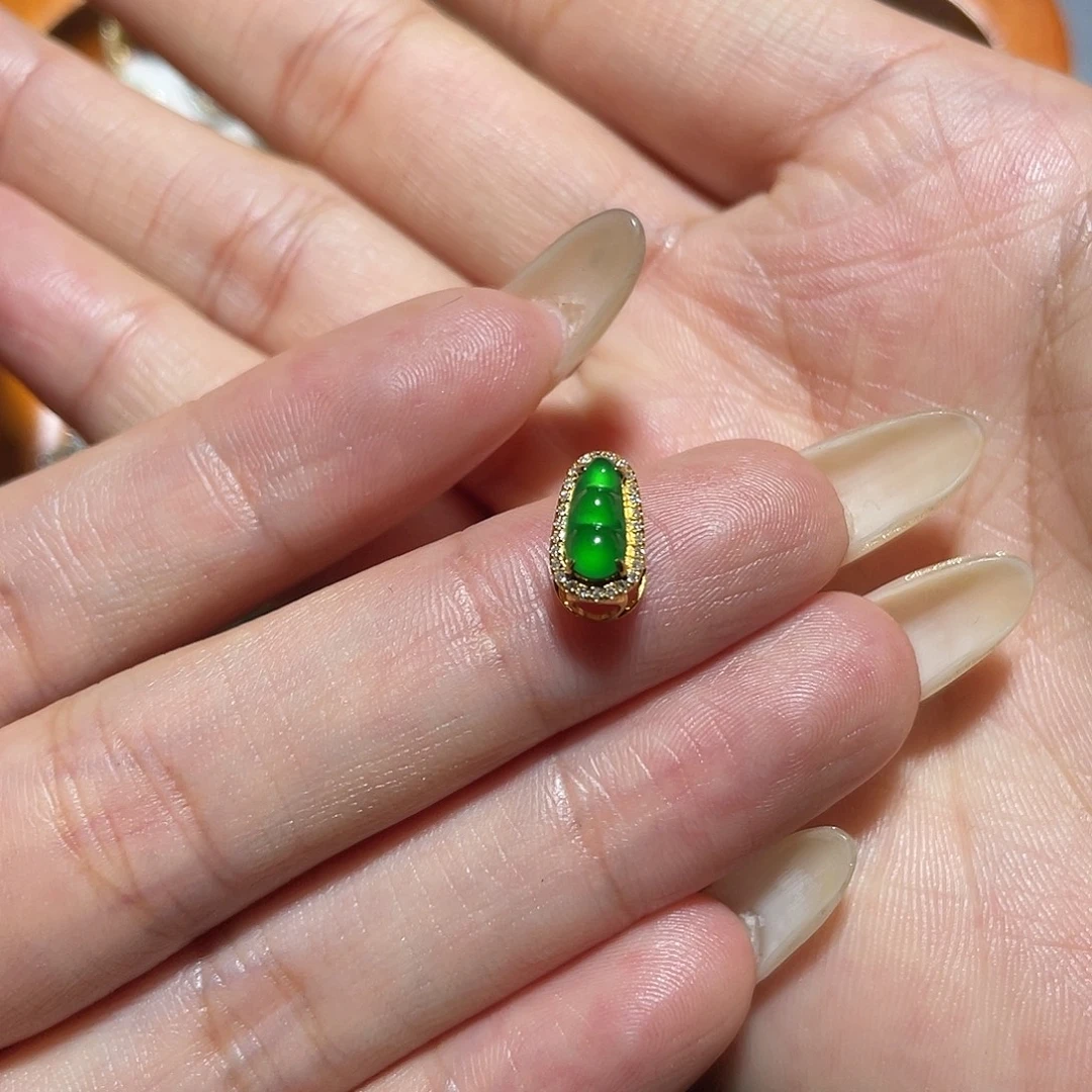 翡翠18K金镶嵌吊坠(不含链)