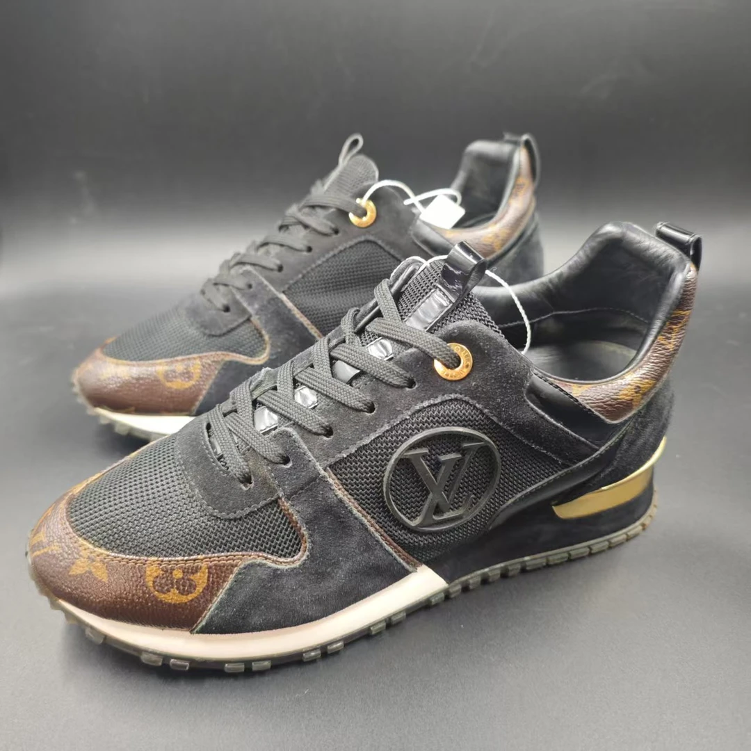 95新 LouisVuitton/路易威登 黑色棕老花runaway运动鞋38码cat748