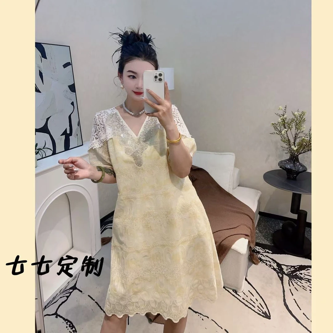 2025夏季新款气质减龄度假风蕾丝镂空连衣裙女0103