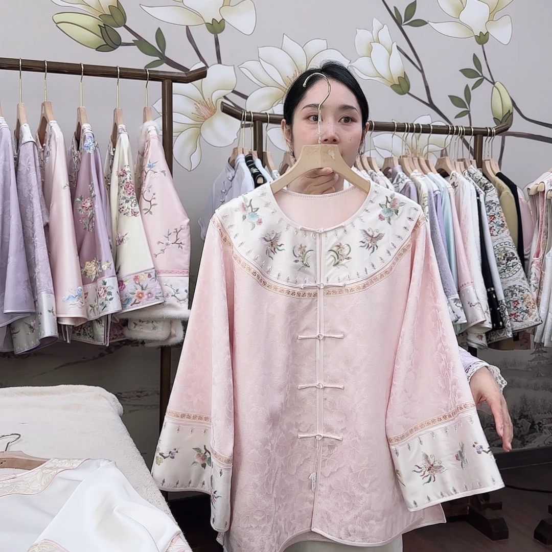 刺绣8苏绣太太服苏绣太太服