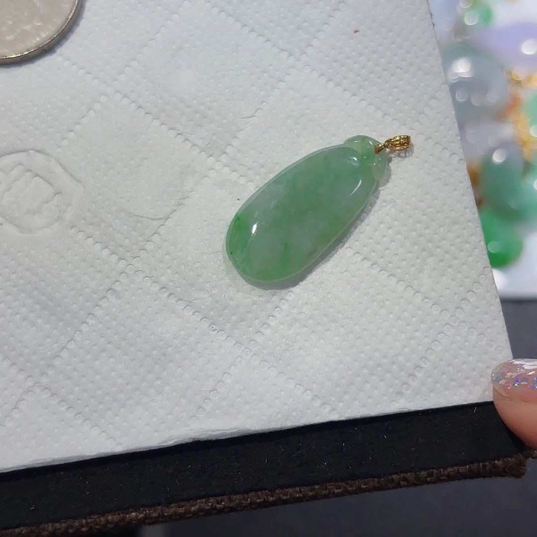 翡翠吊坠(不含链)18K金镶嵌