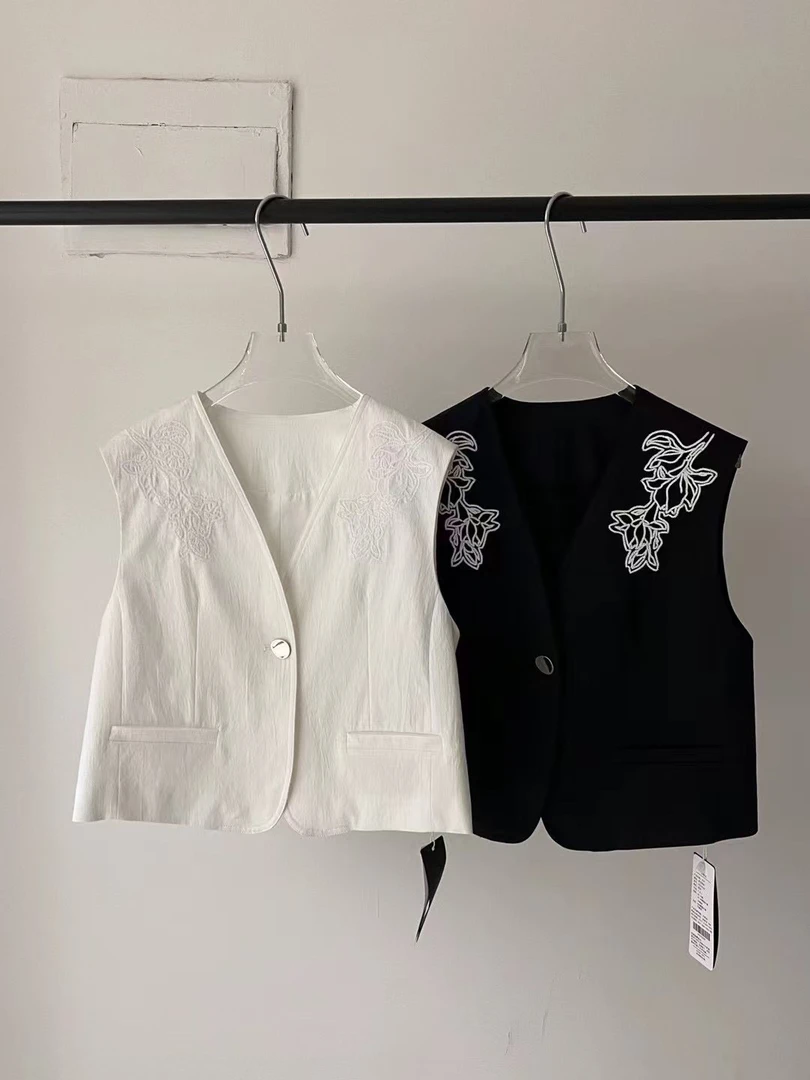 刺绣气质韩版网红百搭轻奢运动风薄款马夹夏季波点