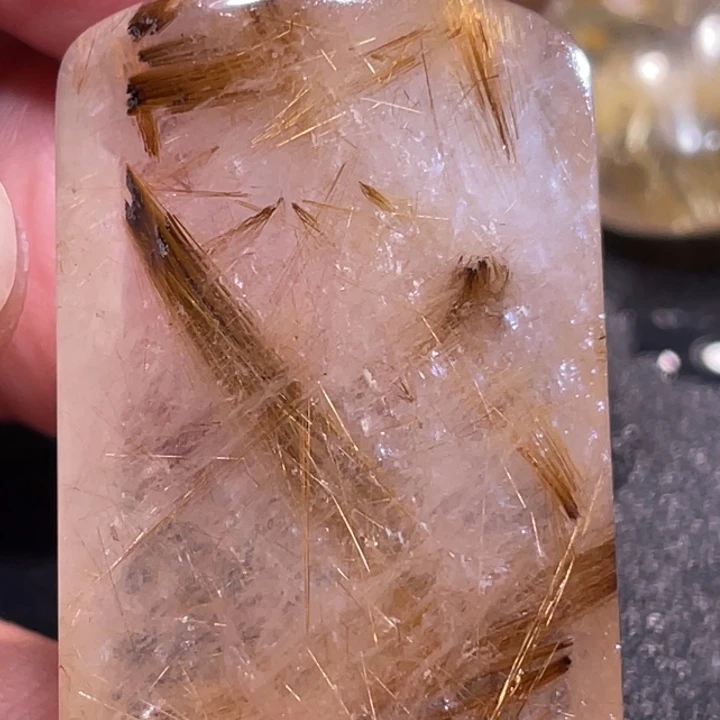 云***回颈饰未镶嵌发晶钛晶