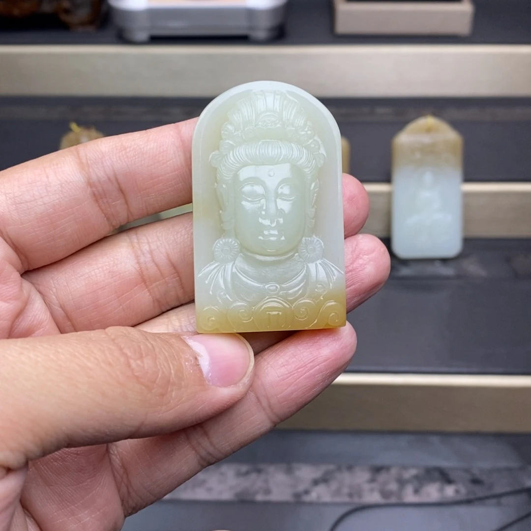 和田玉颈饰未镶嵌大****