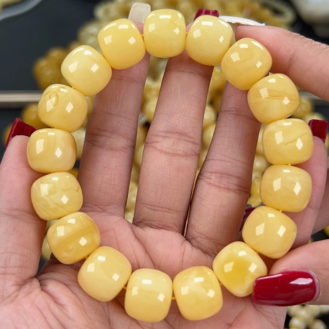 琥珀未镶嵌手链33克