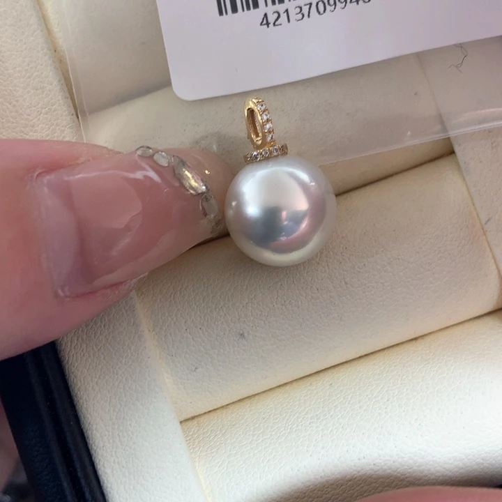 颈饰18K金镶嵌海水珍珠