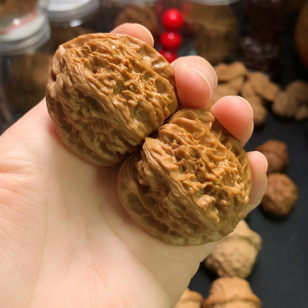 文玩核桃把件三角白41