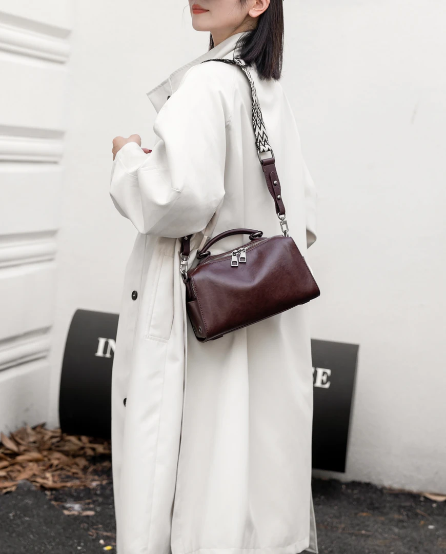 AKDM头层进口水晶植鞣牛皮女包单肩斜挎包8162