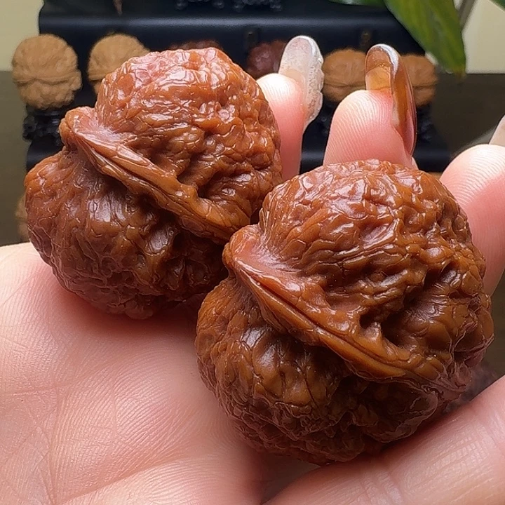 文玩核桃吊坠红蛤蟆