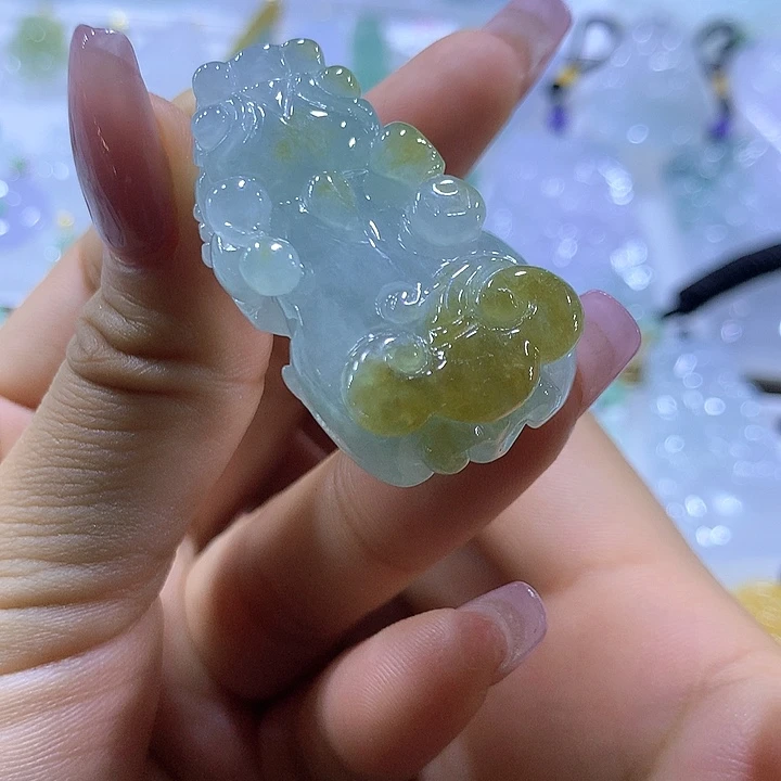 翡翠颈饰未镶嵌天然翡翠A货吊坠