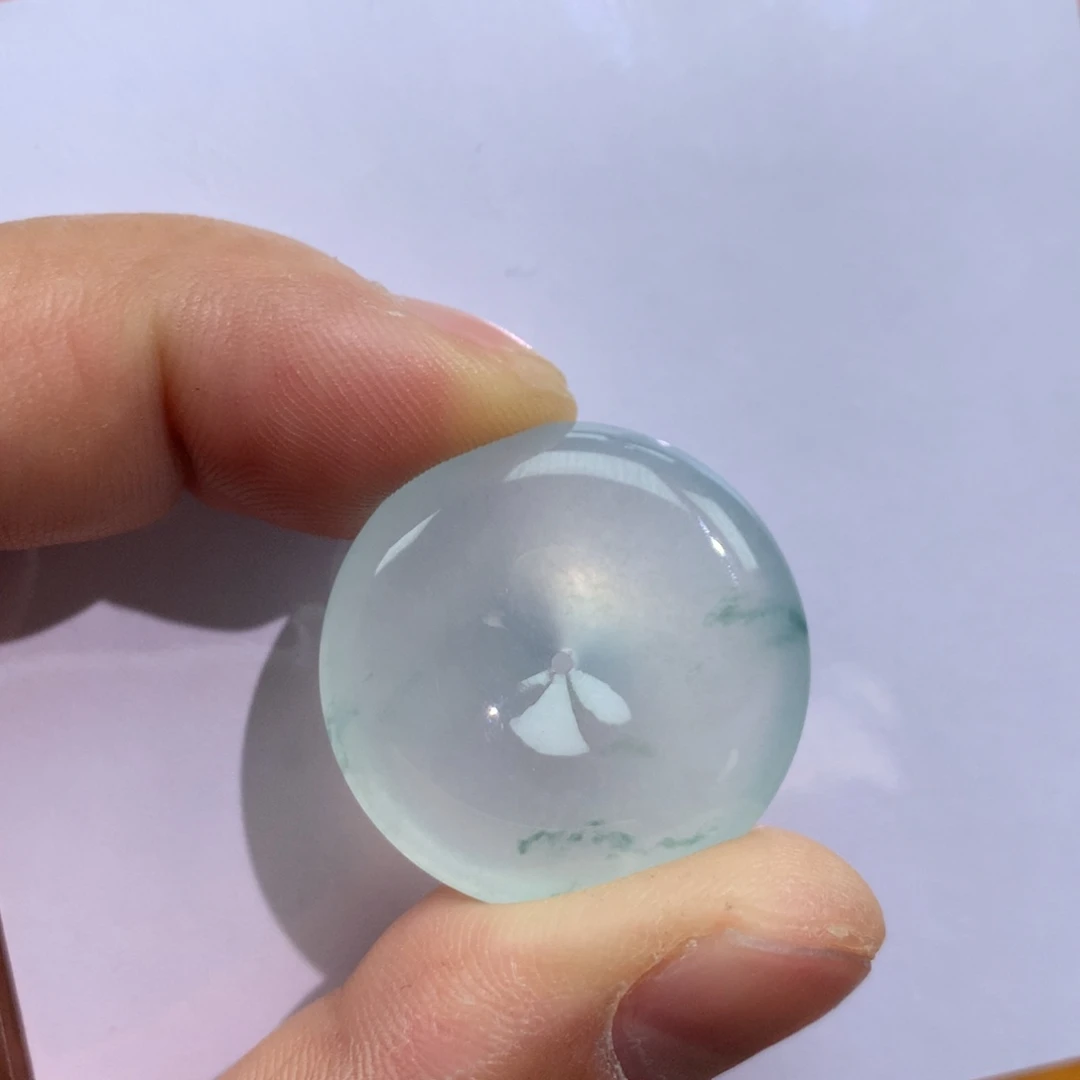翡翠未镶嵌颈饰平安扣