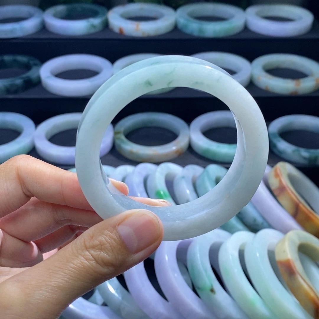 定制翡翠正未镶嵌可**宝