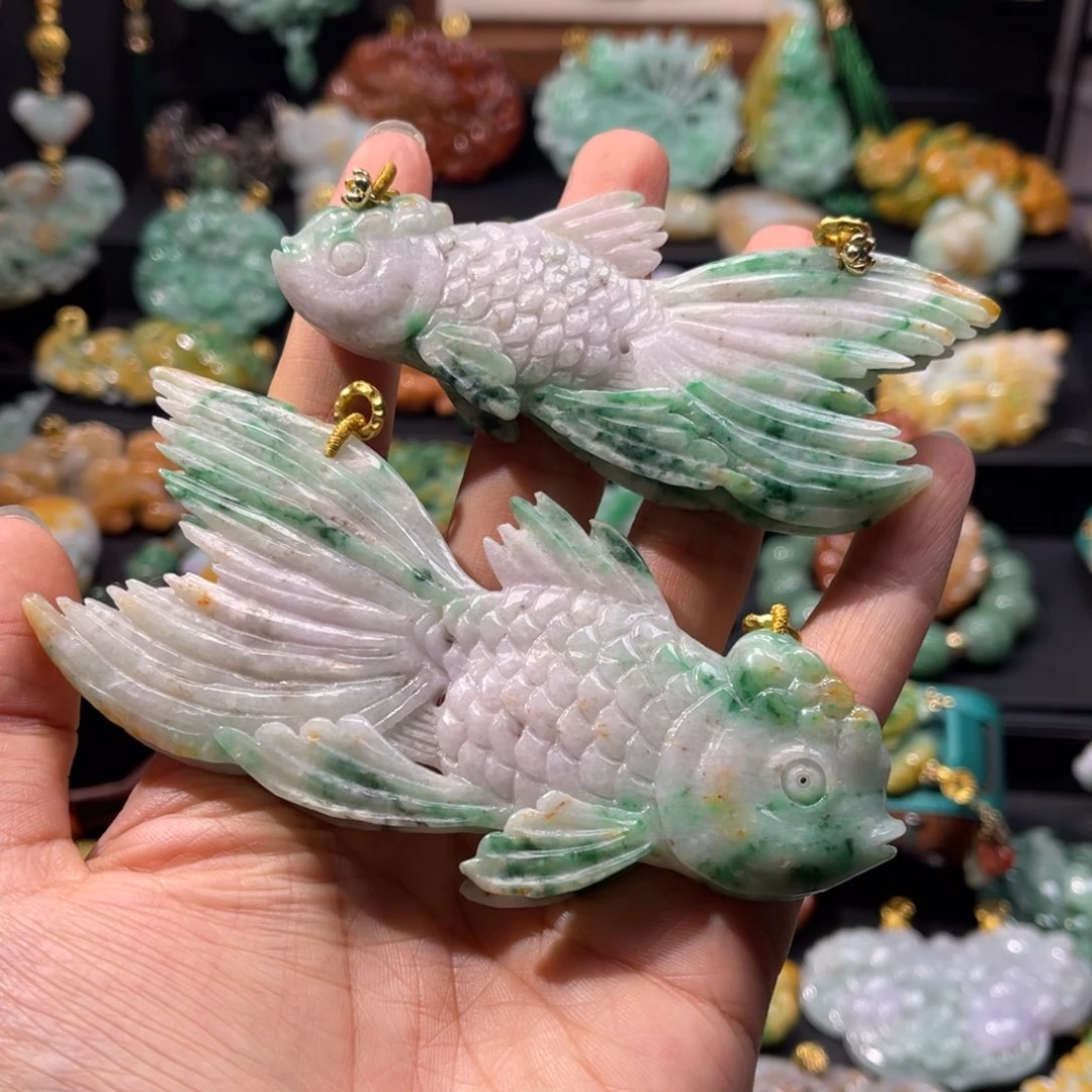 翡翠未镶嵌颈饰fhghhhhhhhhbbju