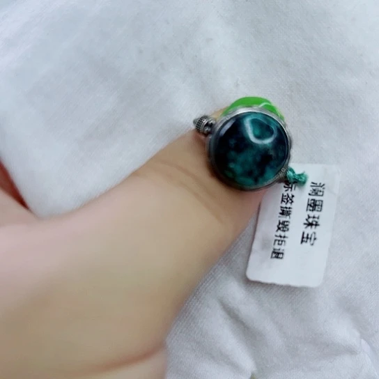 南红玛瑙未镶嵌珠宝奇石