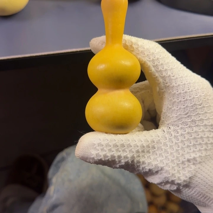 沐***.大叶紫檀（黑酸枝木类）