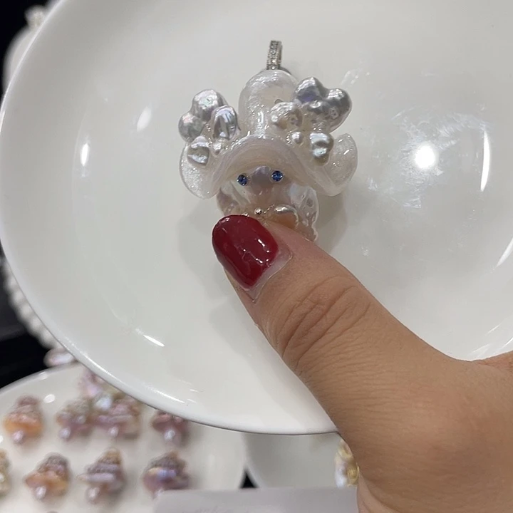 对***线铜合金小精灵吊坠