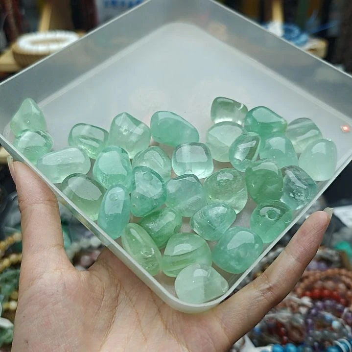 散珠玛瑙/玉髓三个装绿莹石随机发大孔