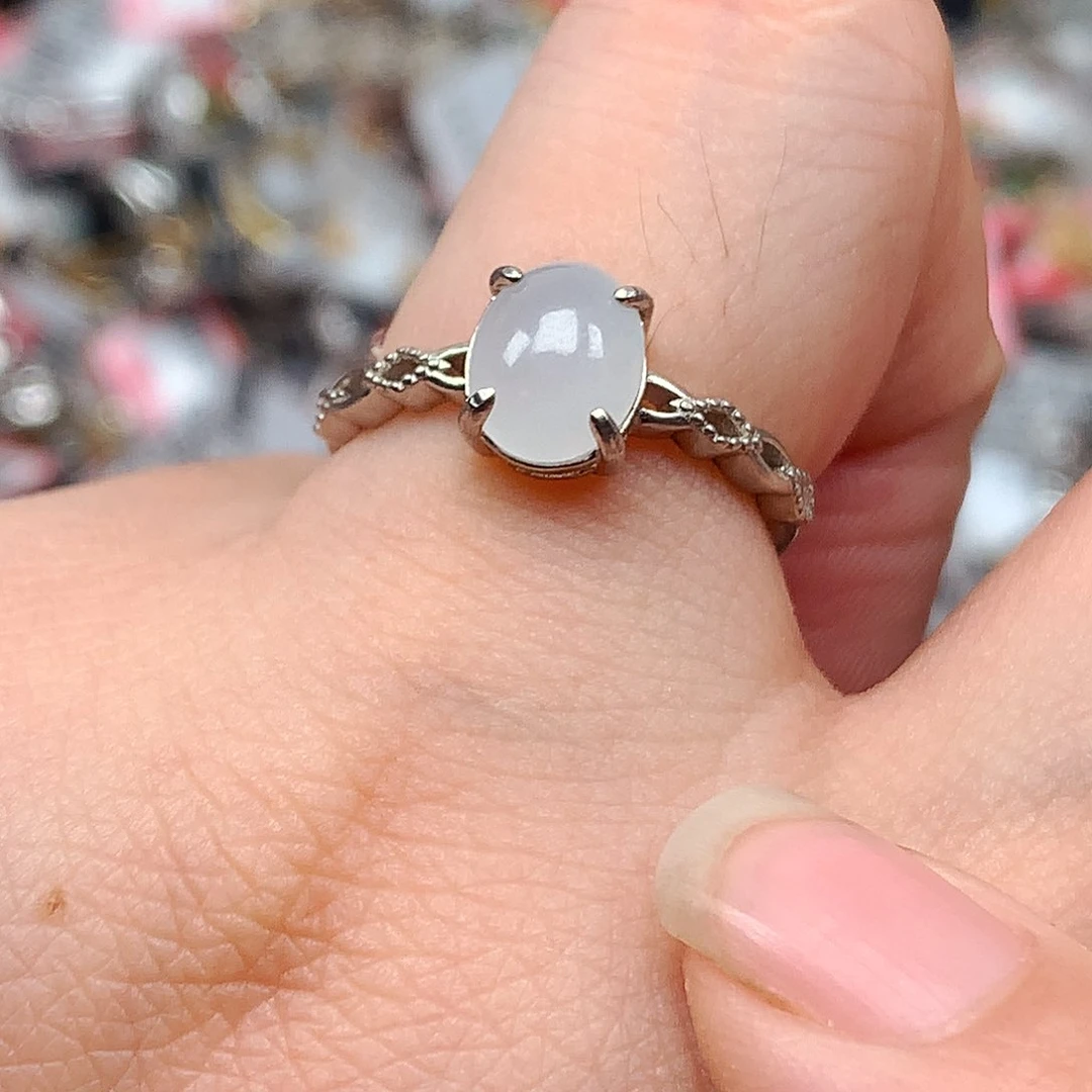 翡翠戒指银S925镶嵌天然翡翠戒指