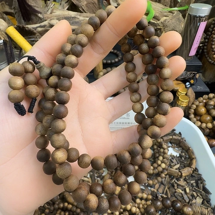 小***.沉香碎屑沉香海南沉香菩萨棋0.8大15克➕沉香碎屑多样性