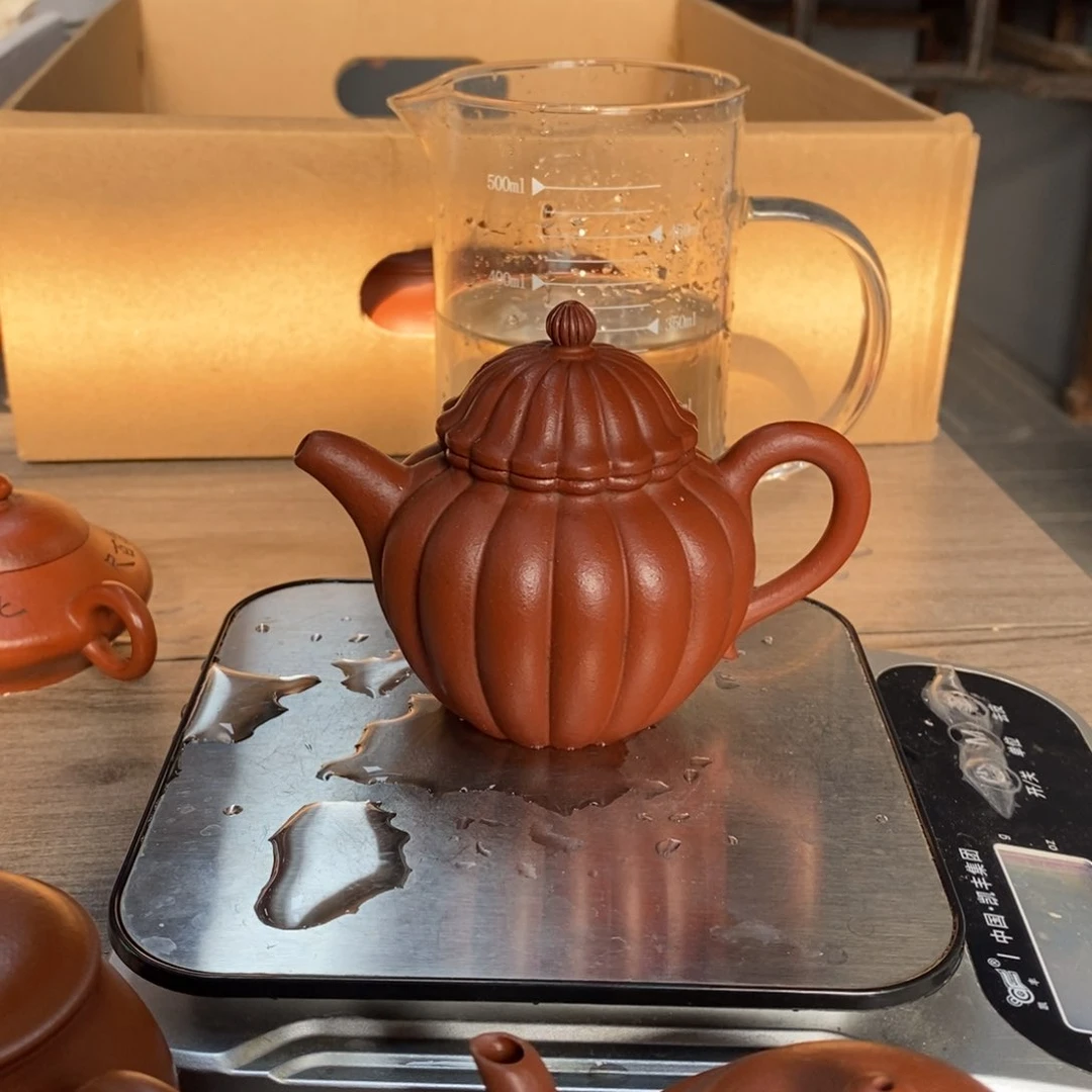 紫砂茶壶筋纹莲子壶