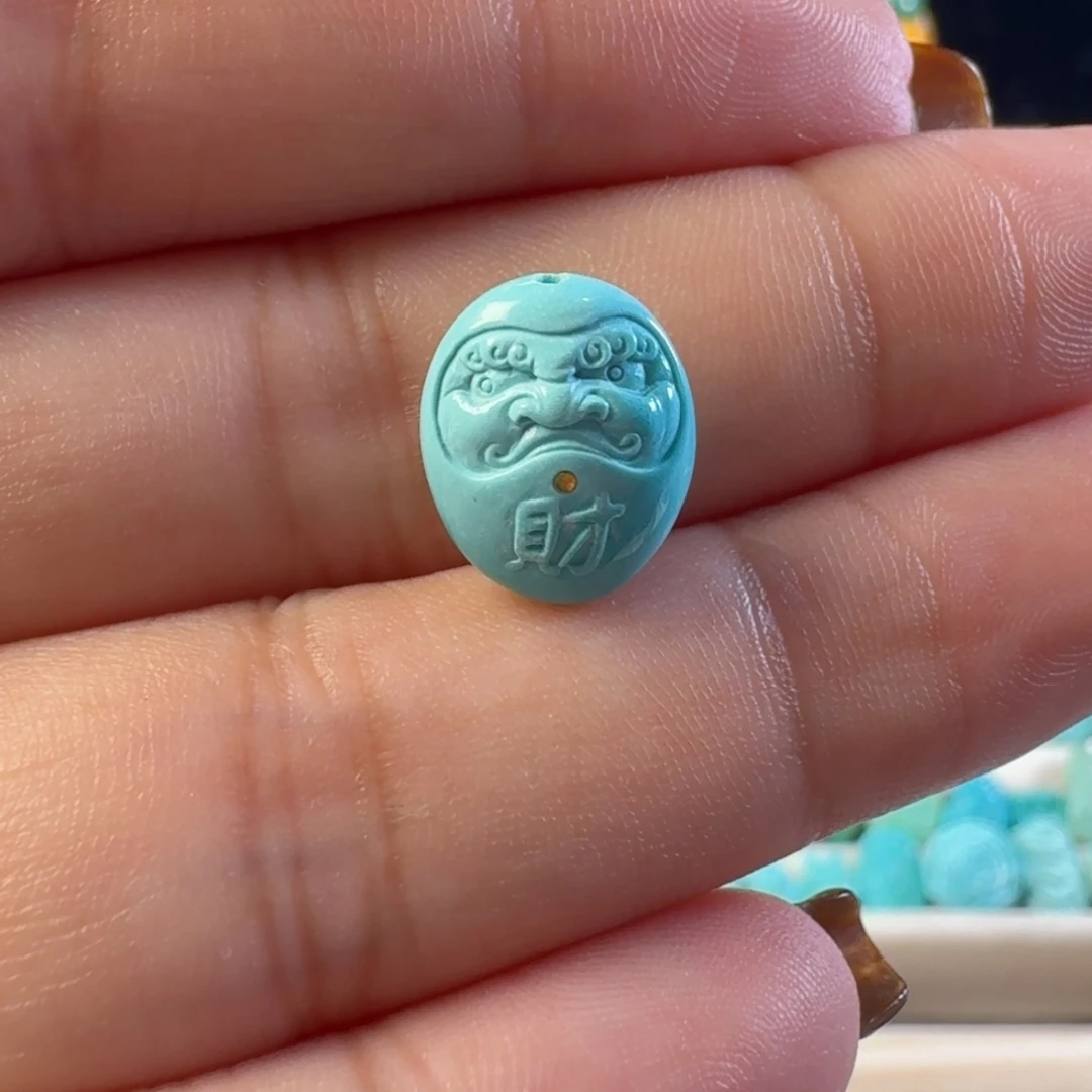 绿松石未镶嵌颈饰