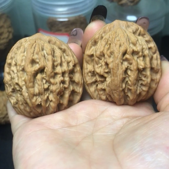 文玩核桃吊坠麦虎