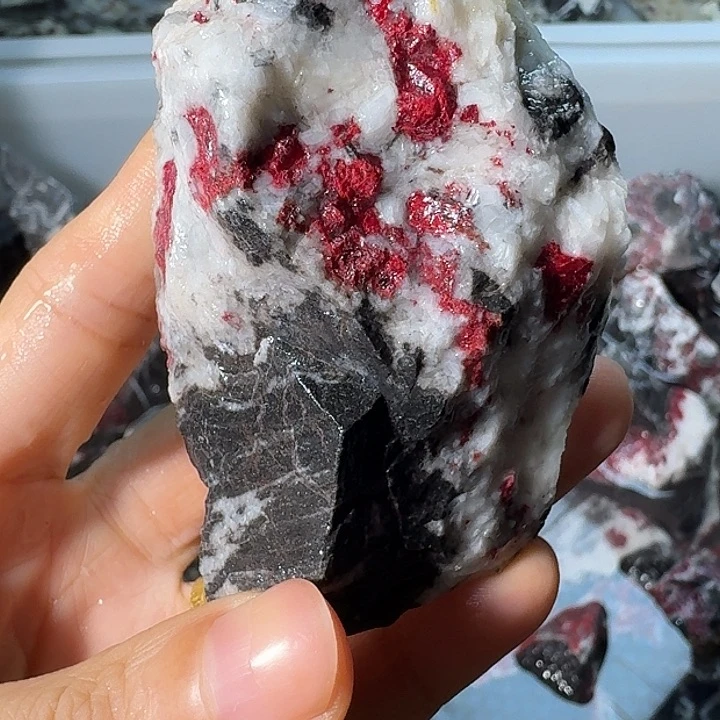 满***满天然辰砂天然朱砂原石157克