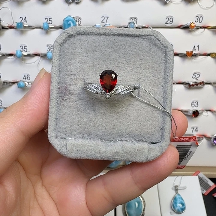 银S925镶嵌水晶戒指