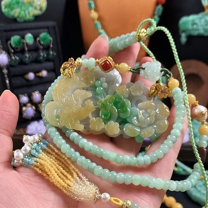 翡翠未镶嵌颈饰吊坠