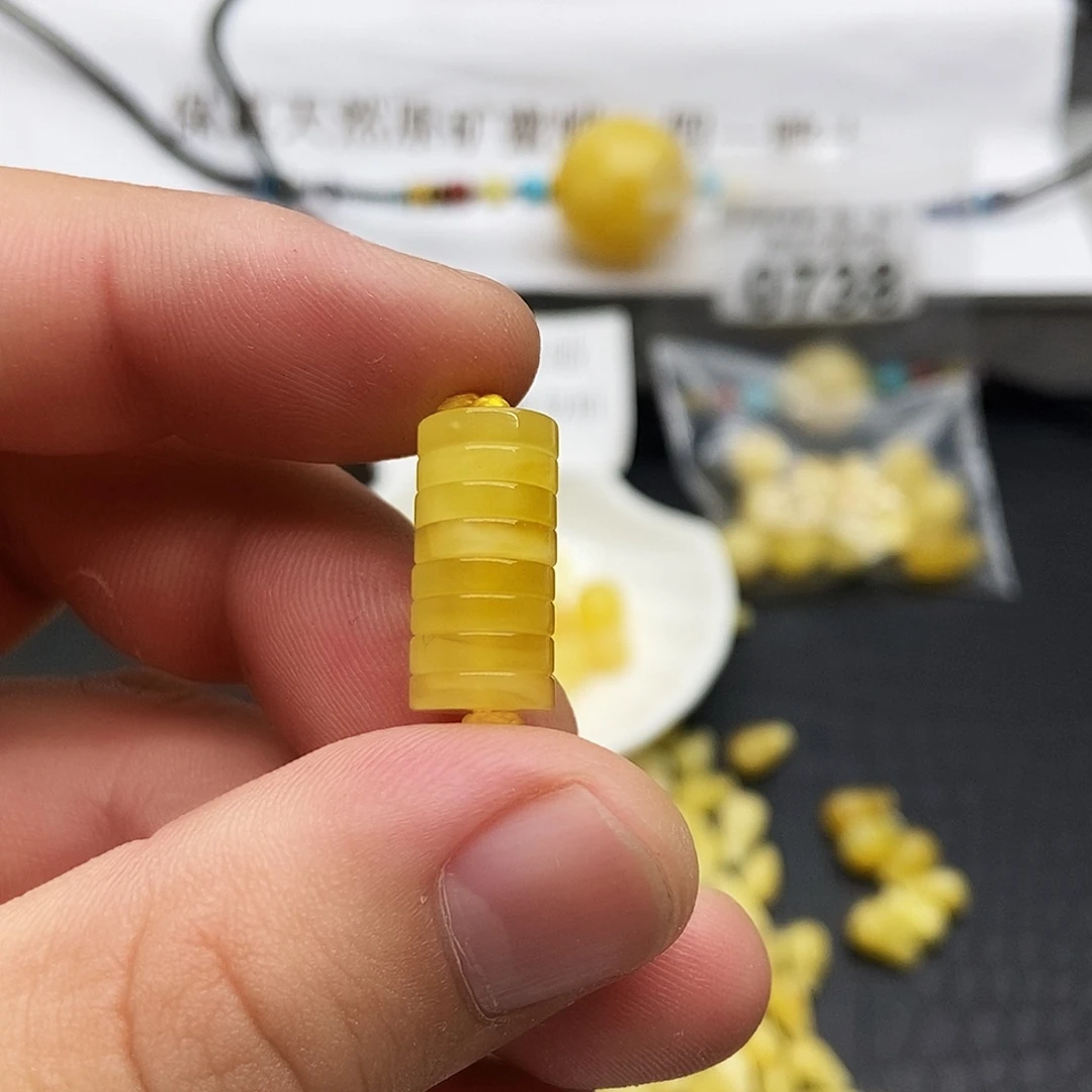 未镶嵌蜜蜡珠宝奇石9毫米隔片微瑕随机一颗