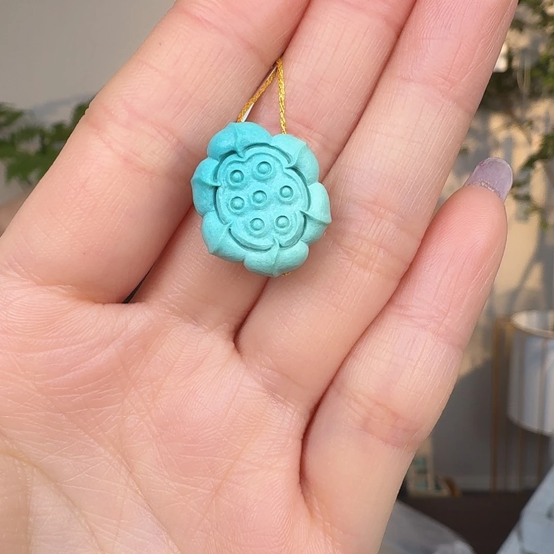 葡***球绿松石未镶嵌珠宝奇石