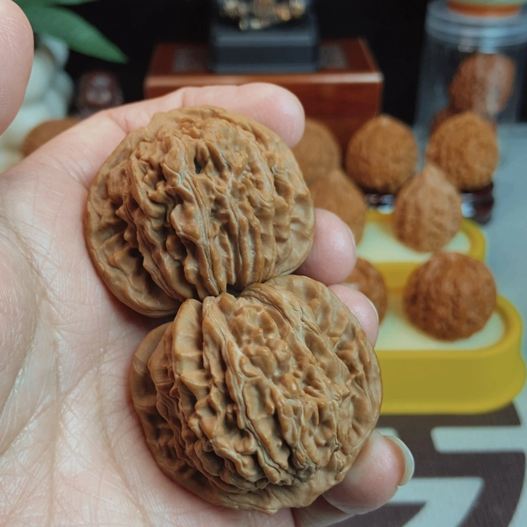 福利四座楼核桃手把件！！！