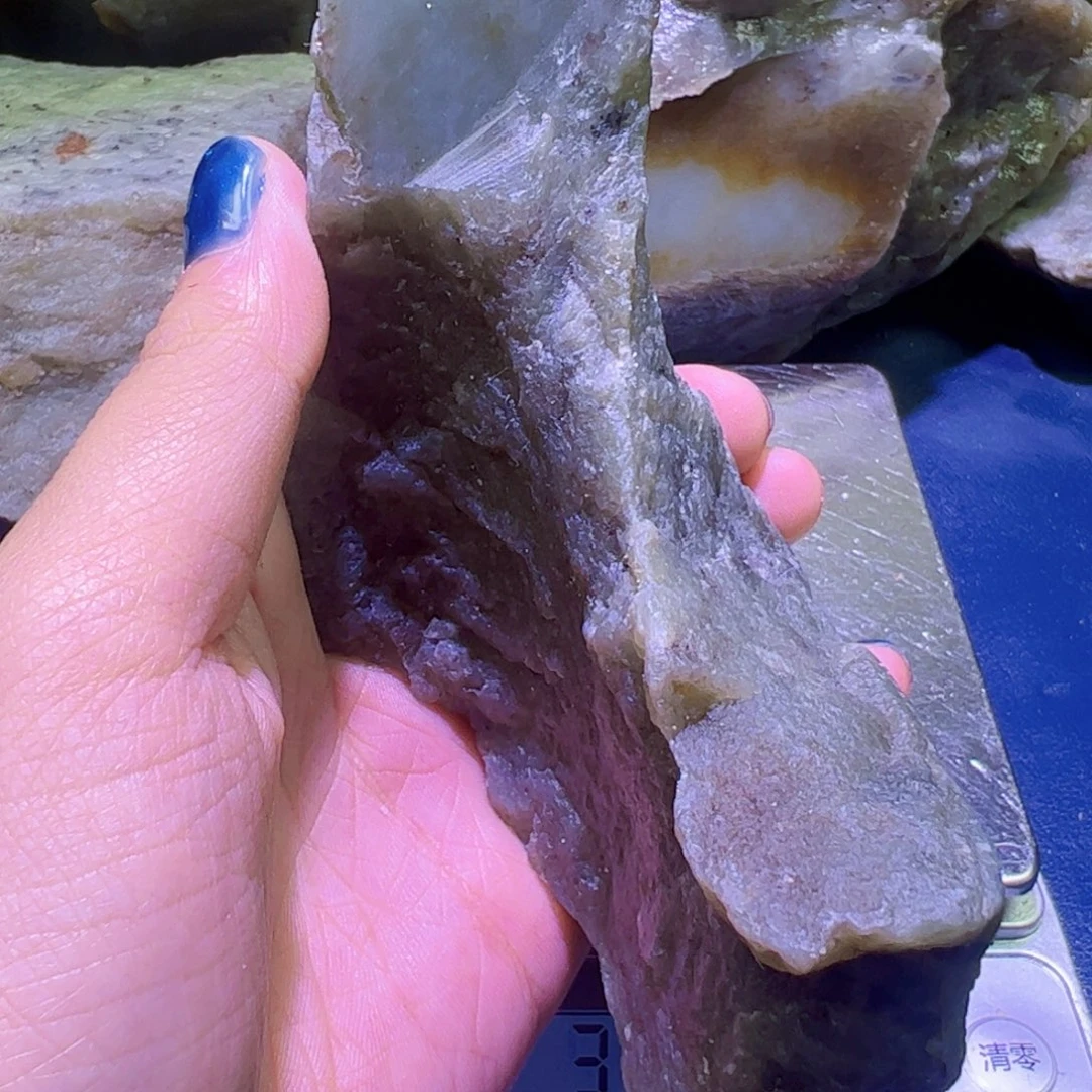 未镶嵌和田玉（糖玉）珠宝半成品