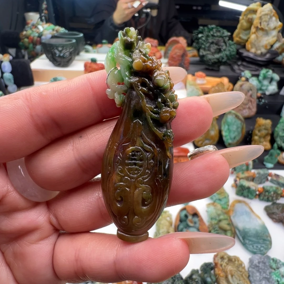 未镶嵌挂件翡翠天然缅甸