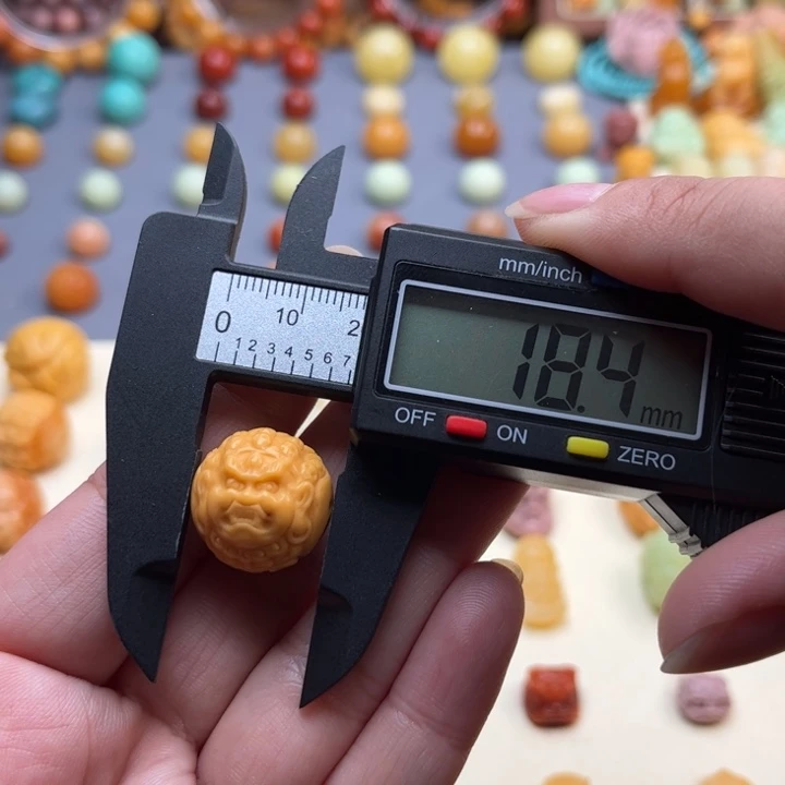 未镶嵌石英质玉（缅黄）珠宝半成品