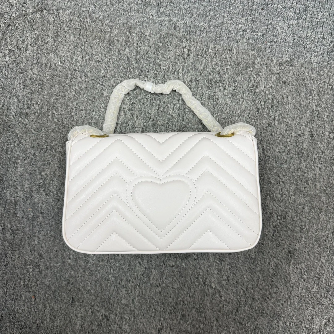 【A26】   新款经典 爱心绣线马蒙-白色