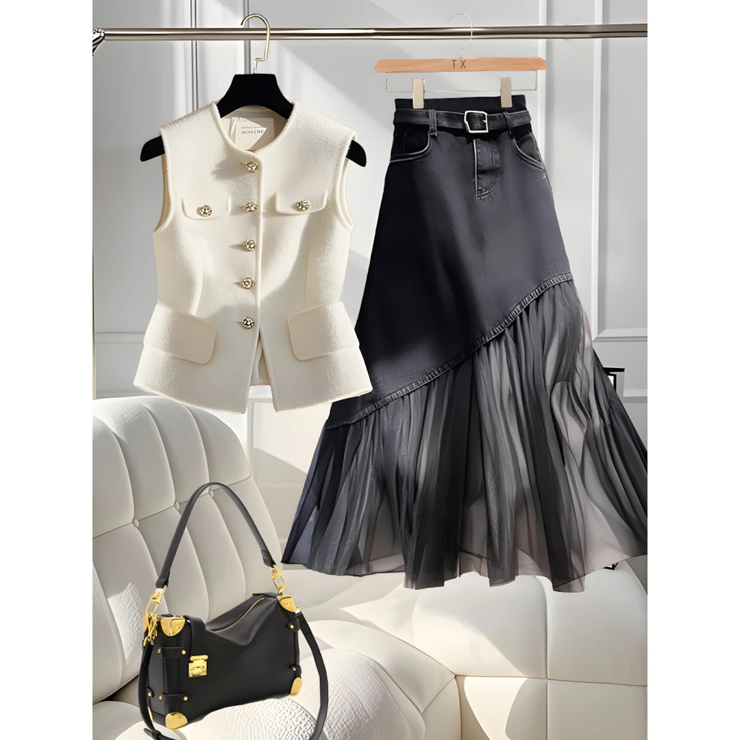 2025年春季名媛小香风白色针织马甲上衣牛仔拼接a字半身裙子套装