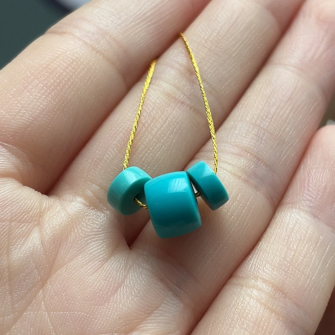 绿松石未镶嵌颈饰