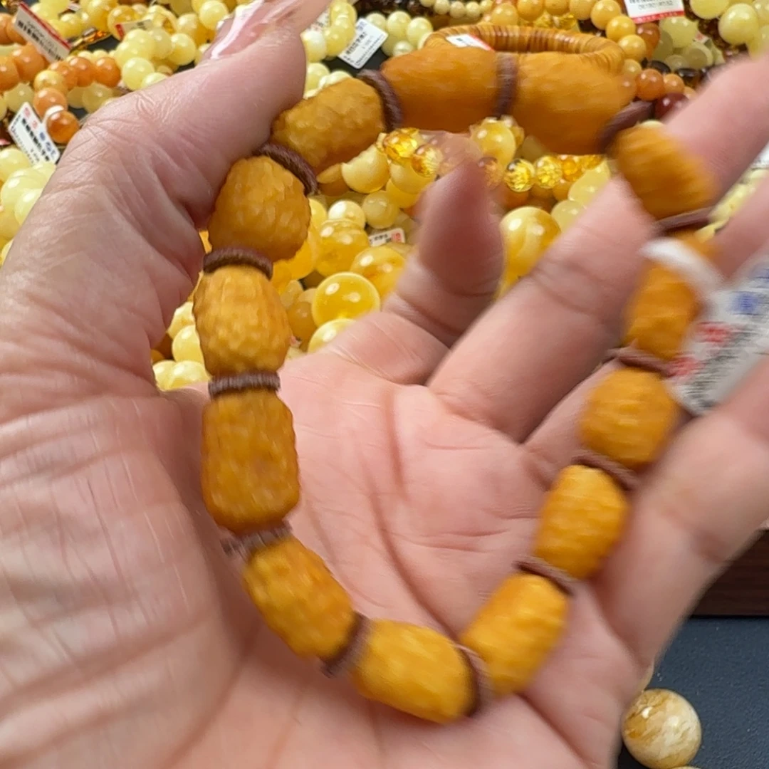 琥珀未镶嵌珠宝奇石