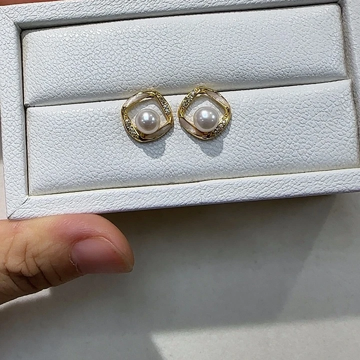 银S925镶嵌耳饰淡水珍珠