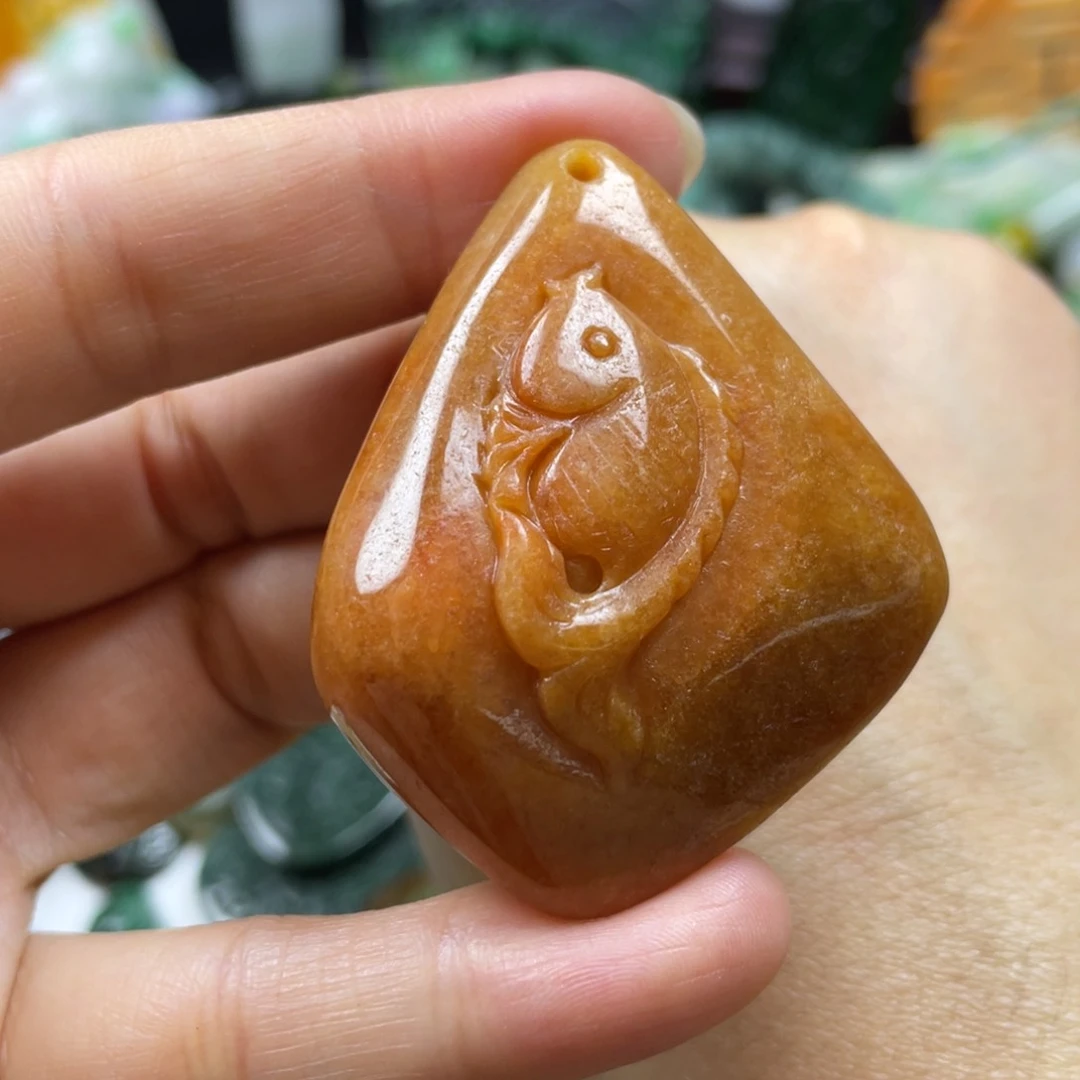 翡翠颈饰未镶嵌牌子