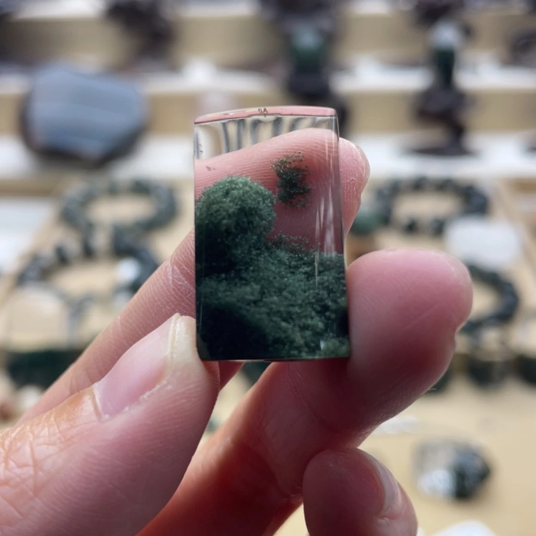 水晶未镶嵌颈饰绿幽灵吊坠