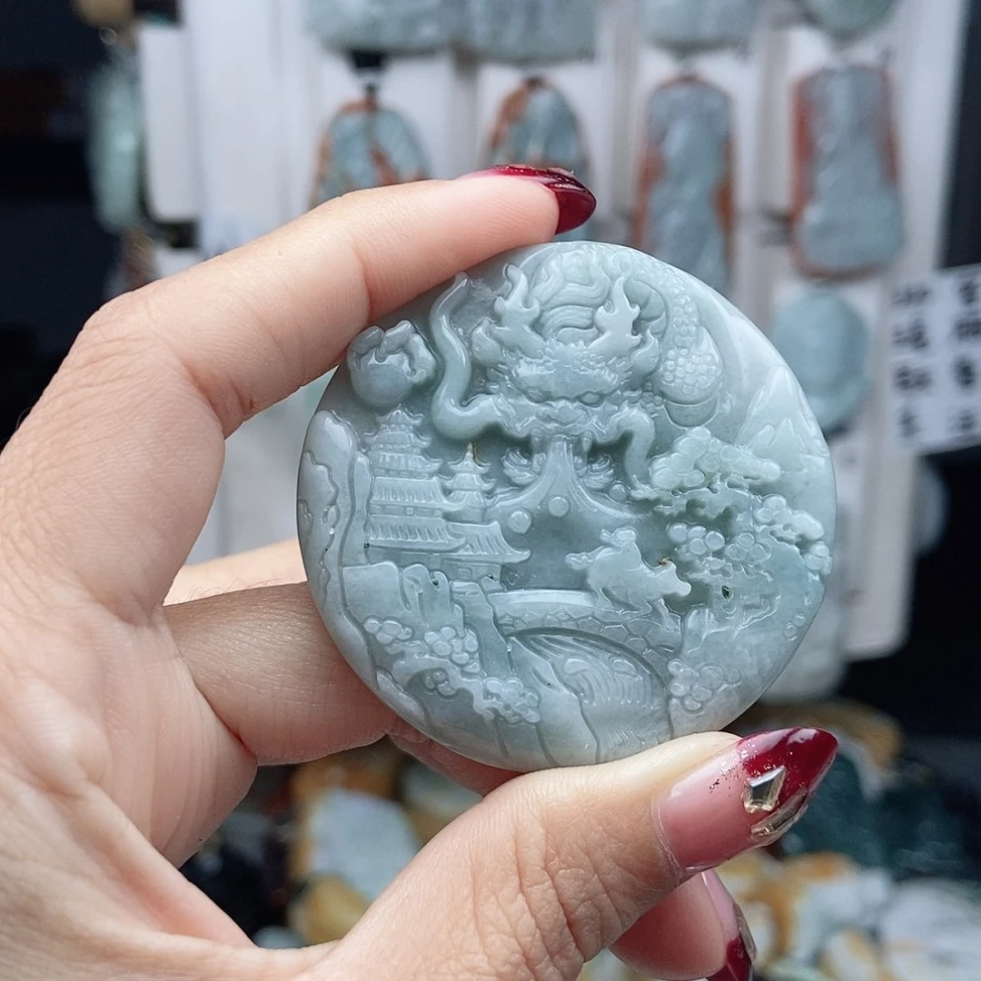 翡翠颈饰未镶嵌翡翠