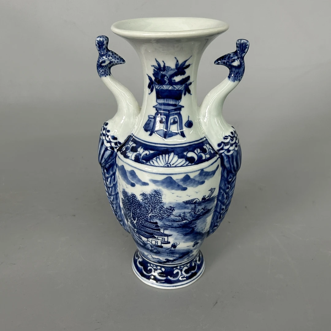 陶瓷 摆件 双耳青花山水赏瓶