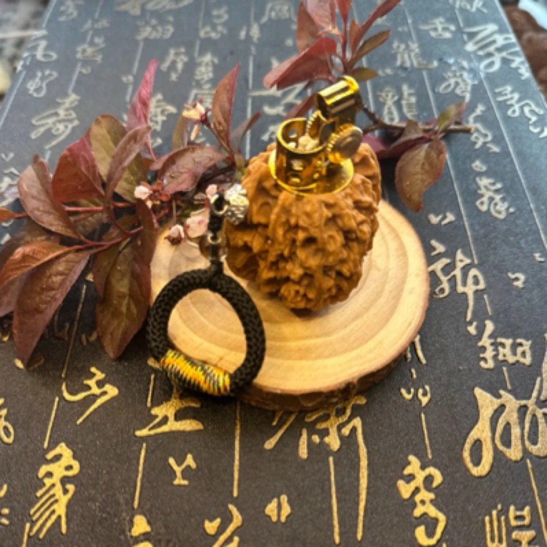 精品创意文玩核桃打火机（无油）清仓处理给钱就卖绳子随机